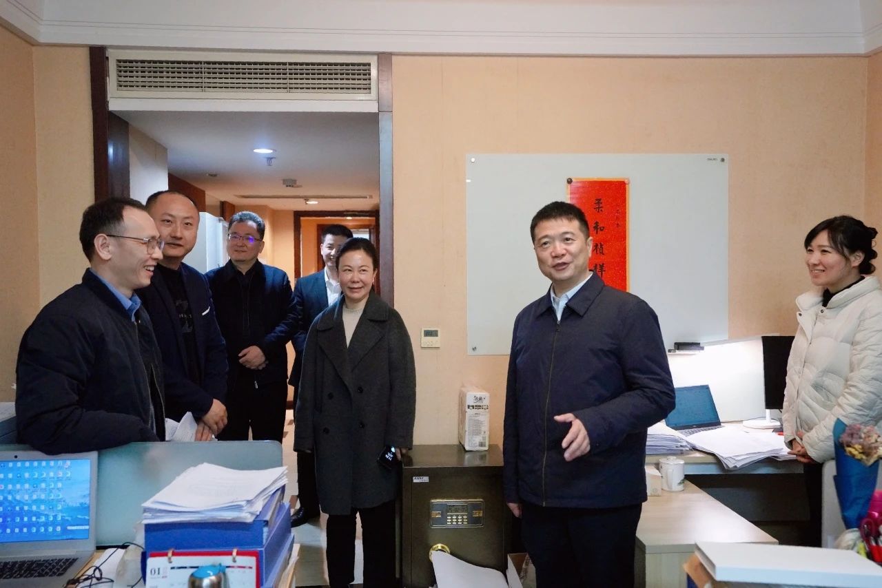 温暖启航，共赴新篇！—— 省尊龙凯时集团领导走访慰问干部职工